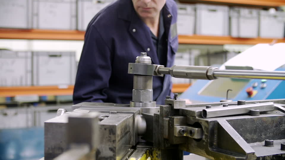 Training Mechanical Testing of Materials